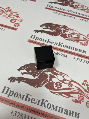 Реле поворотов Hella 4 DM 003 360-02 / 4DM00336002 / Claas 604029 / John Deere AZ34937 / FENDT 1696565M1